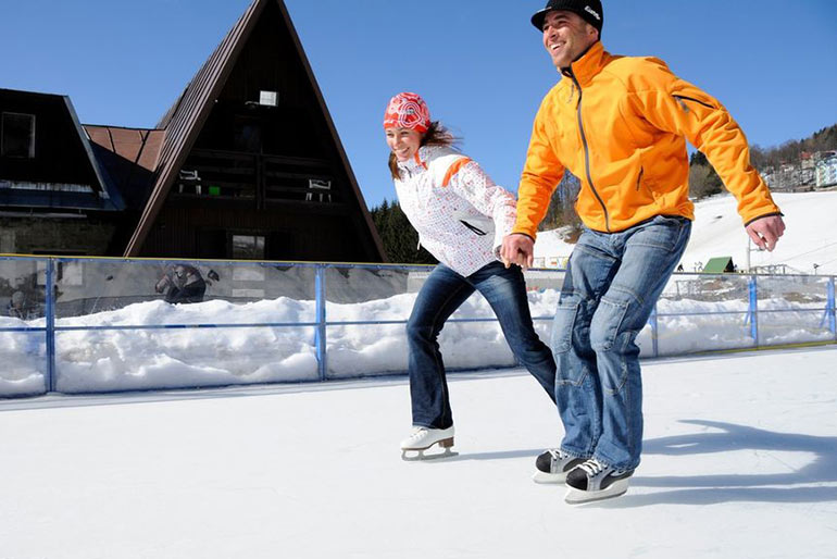 Зимние развлечения: 6 причин научиться кататься на коньках